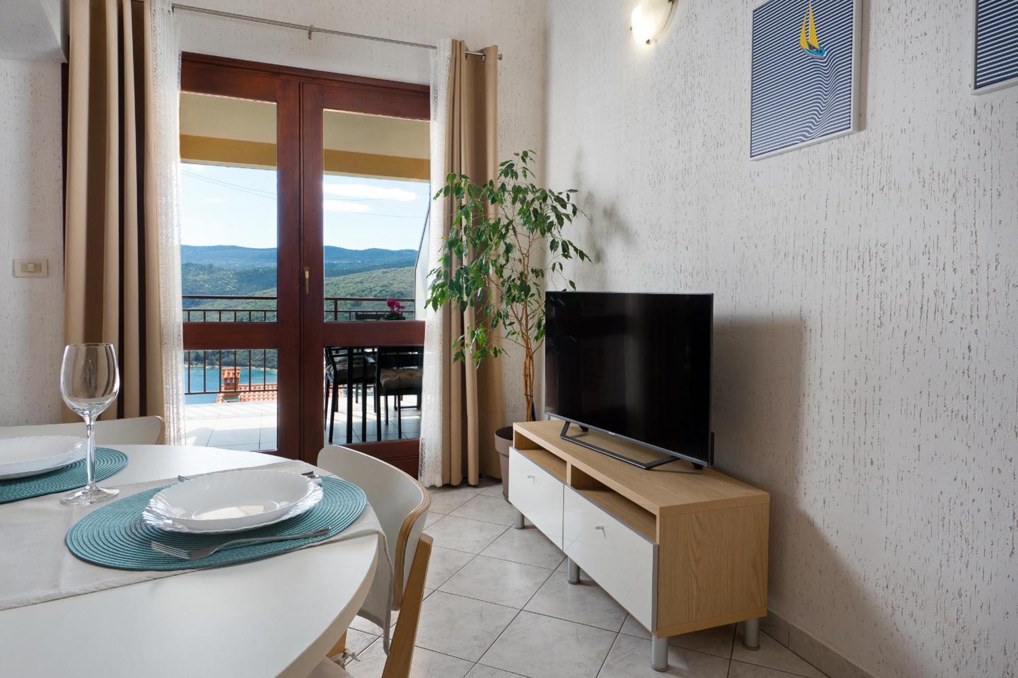 Apartment Roce Rabac Eksteriør bilde